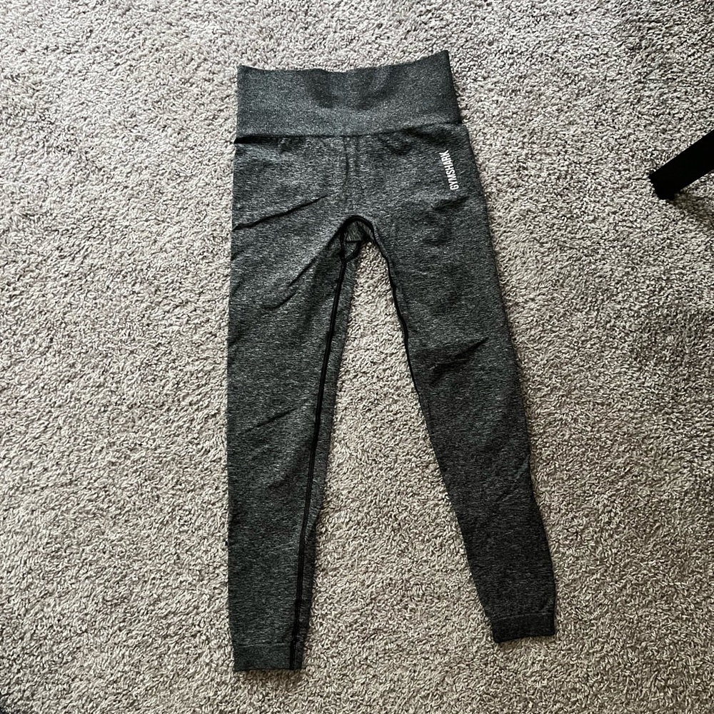 Hardly worn grey gym shark leggings